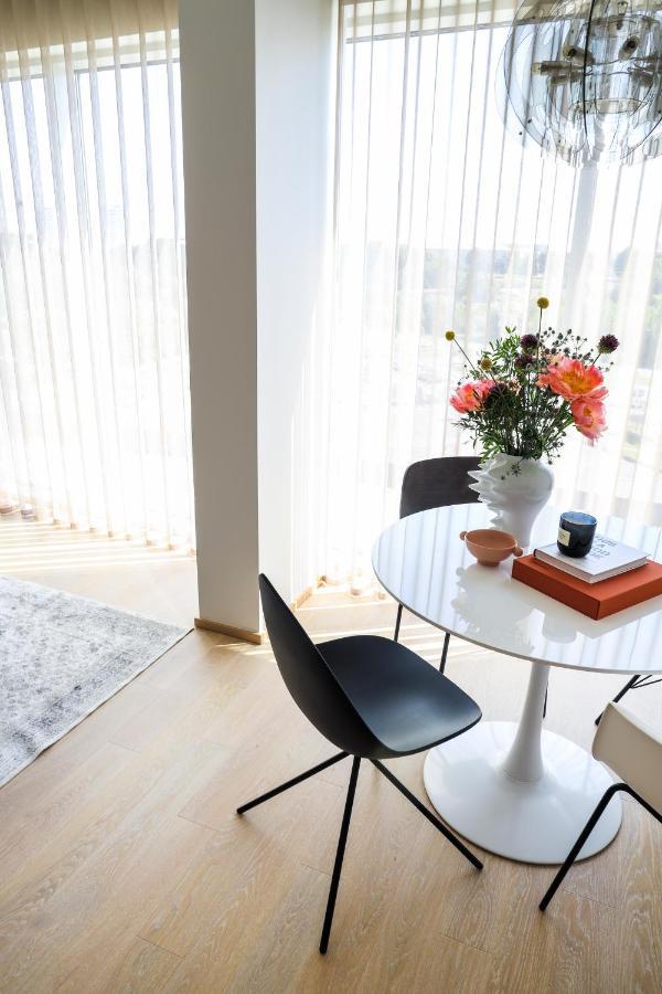 Kadriorg Plaza 2 Bedroom Free Parking Tallinn Exterior photo