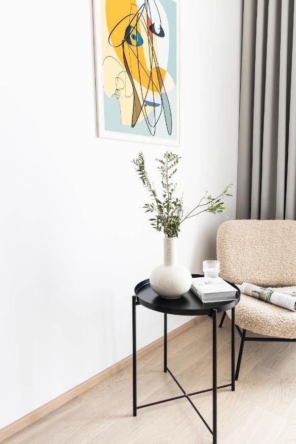 Kadriorg Plaza 2 Bedroom Free Parking Tallinn Exterior photo